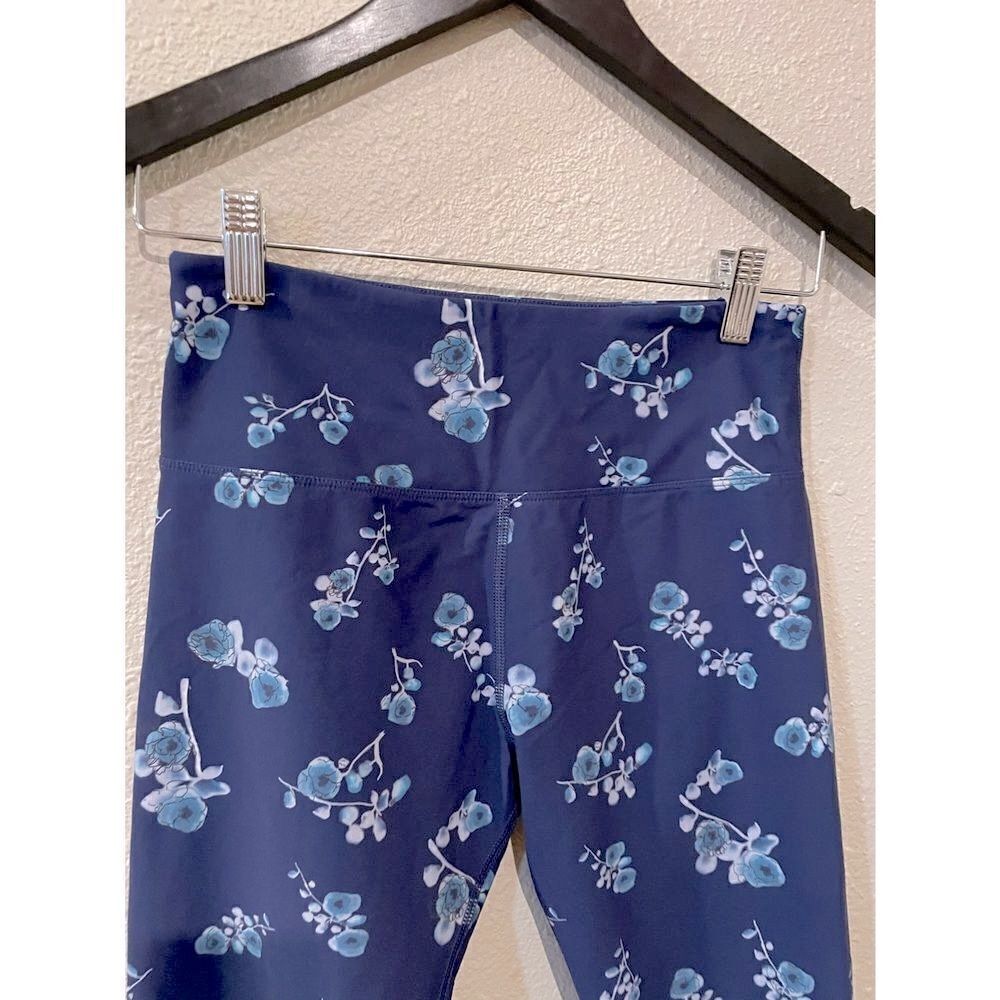 Lorna Jane floral leggings XS